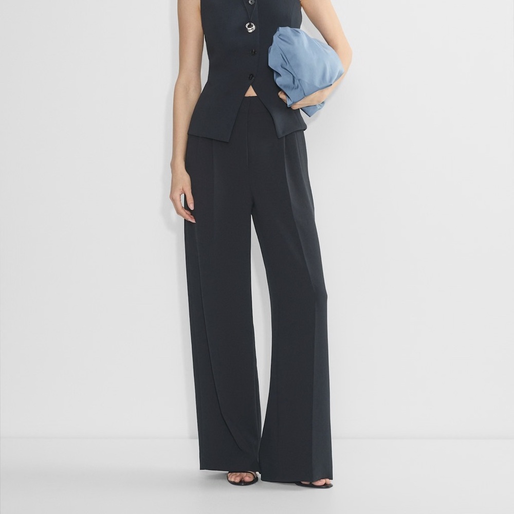 Aritzia The Effortless Pant Wider Crepette